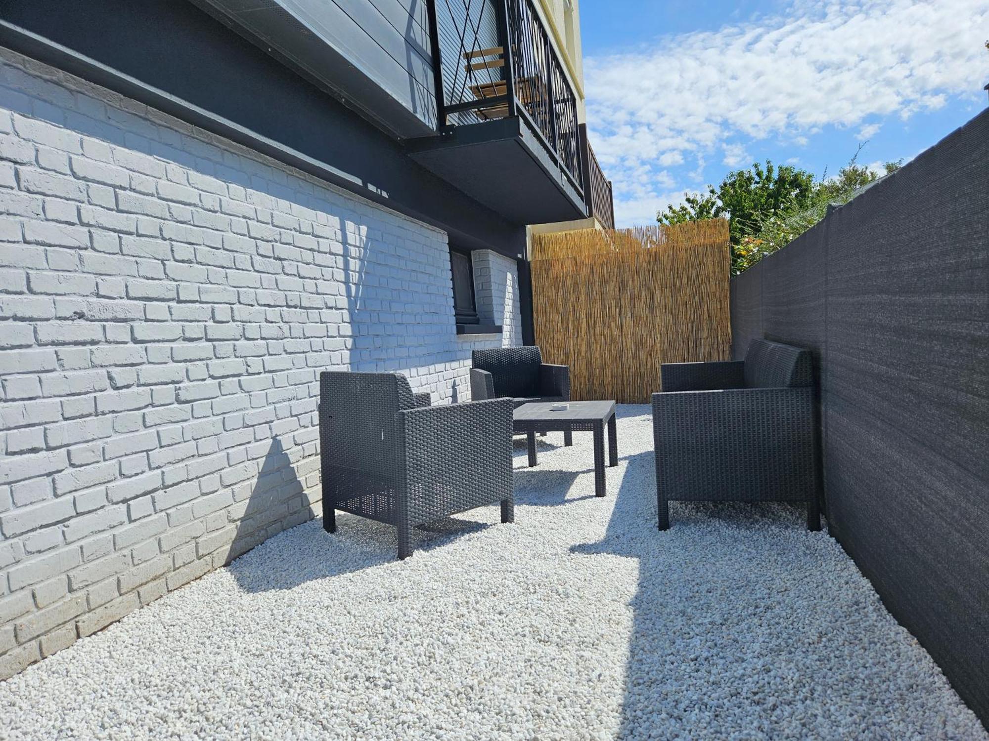 Maison Entiere Proche Plage Saint-Leonard  Exterior photo